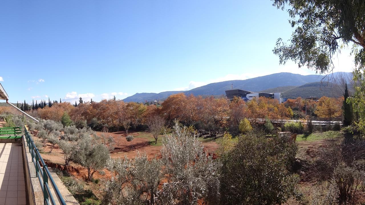 Relax In 'Crazy Farm' Villa Asprokhorion Exterior foto