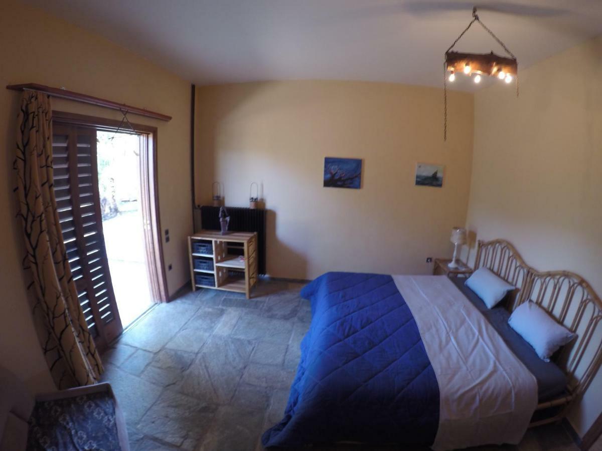 Relax In 'Crazy Farm' Villa Asprokhorion Exterior foto